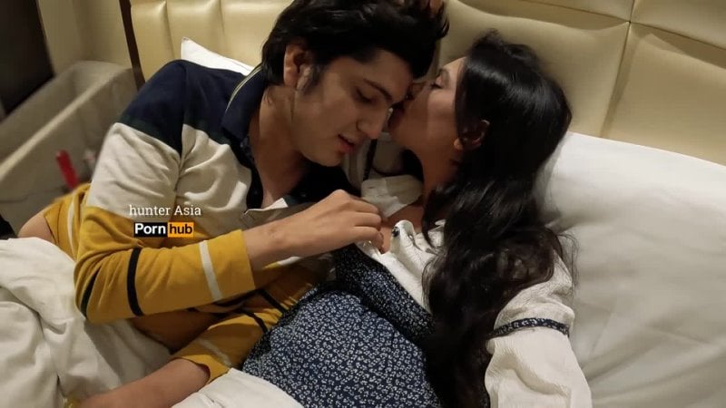 🎬 caçadora asiática bangla garota fazendo sexo romântico com roupas em pornografia de sexo romântico indiano